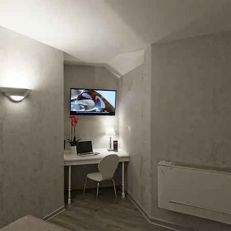 Le Chantereigne Hotel