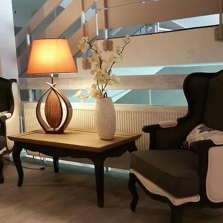Hotel Le Chantereigne Les Noes-pres-Troyes