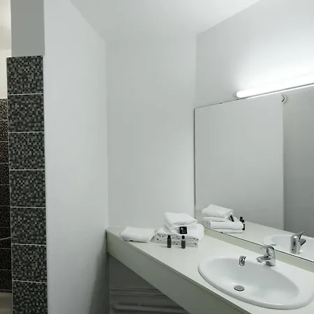 Hotel Le Chantereigne Les Noes-pres-Troyes