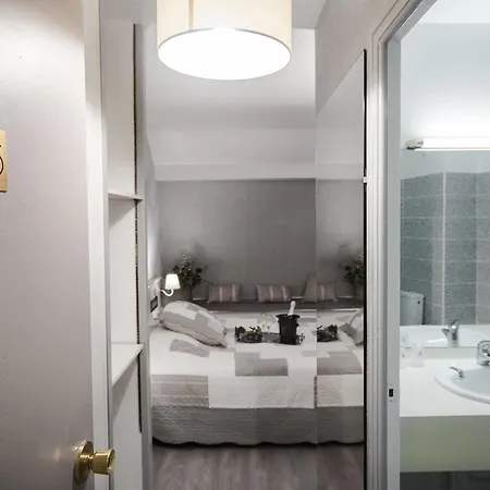 Hotel Le Chantereigne