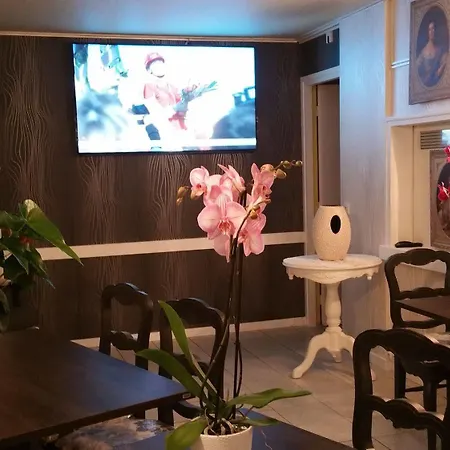 Le Chantereigne Hotel Les Noes-pres-Troyes